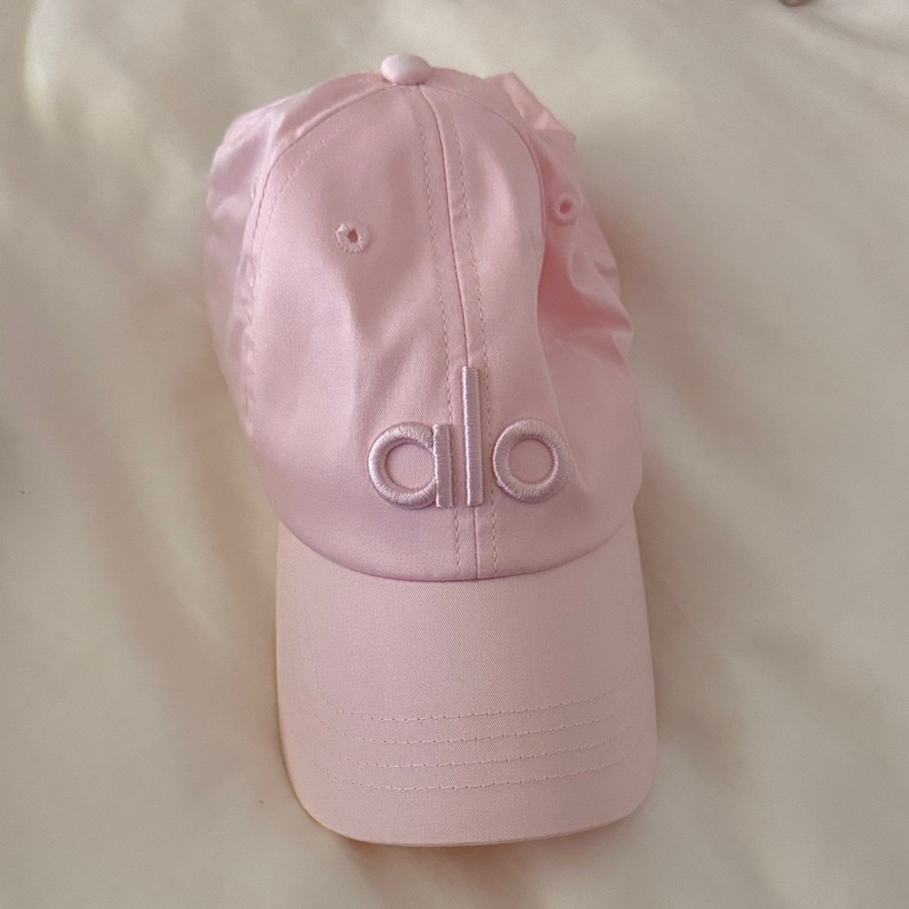ALO Yoga Soft Pink Cap